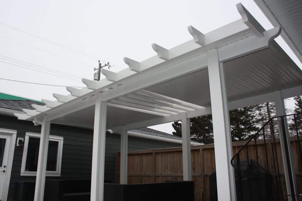 Custom free-standing hybrid pergola patio cover