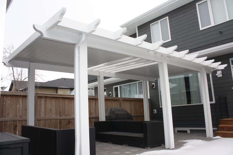 Custom free-standing hybrid pergola patio cover