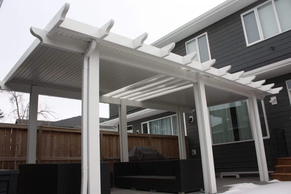Custom free-standing hybrid pergola patio cover