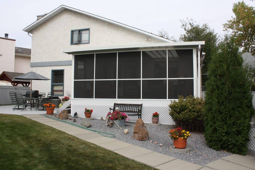 Screen Room Contractors in Calgary