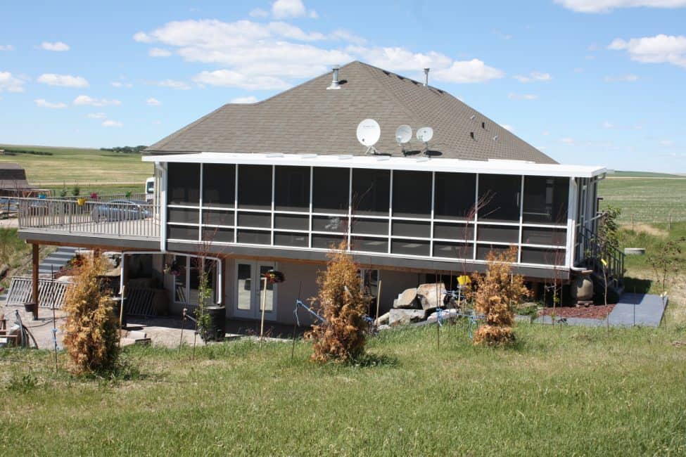 Screen Room Contractors in Calgary