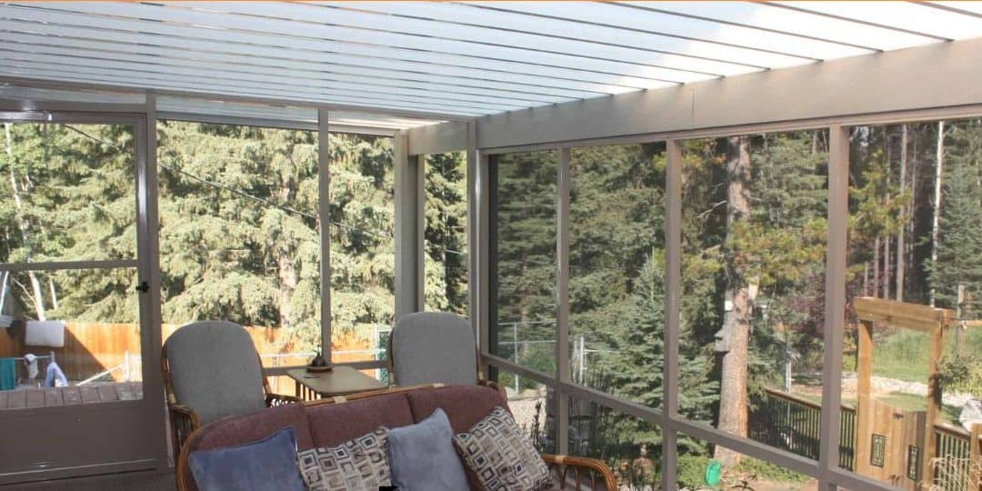 The-Many-Reasons-to-Use-Your-Screen-Room-Every-Season