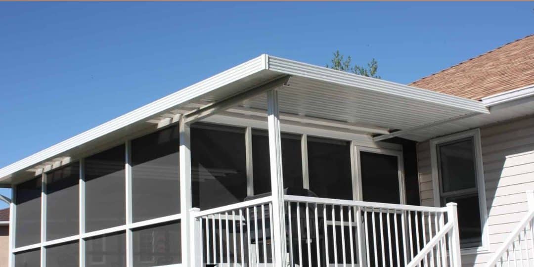 How-to-Make-Use-of-Your-Deck-with-a-Screen-Room