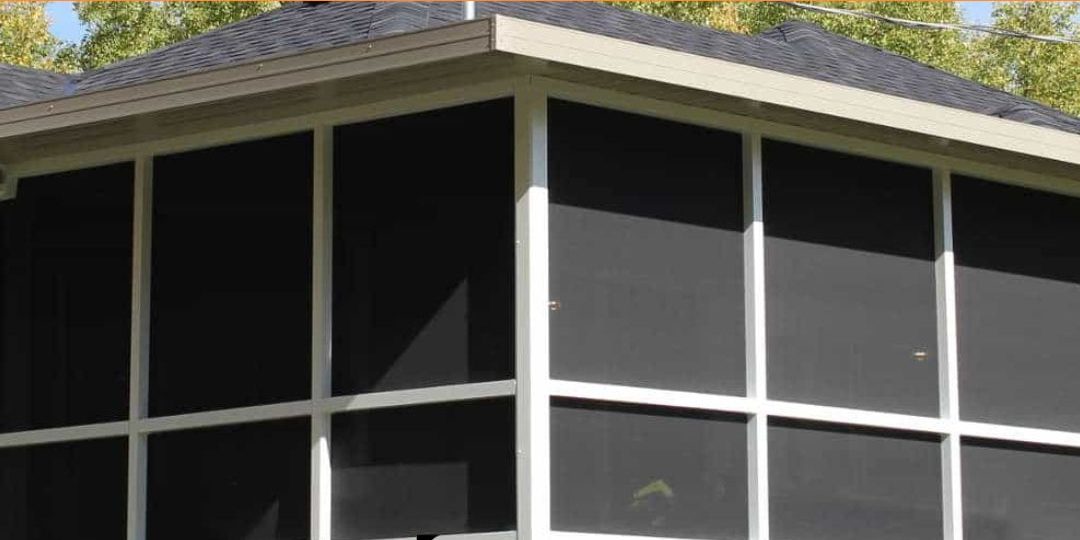 The-Benefits-of-an-Outdoor-Pool-Screen-for-Calgary